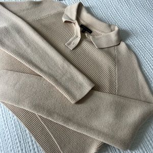 Kendall & Kylie Cropped Collared Sweater in Tan Size XS